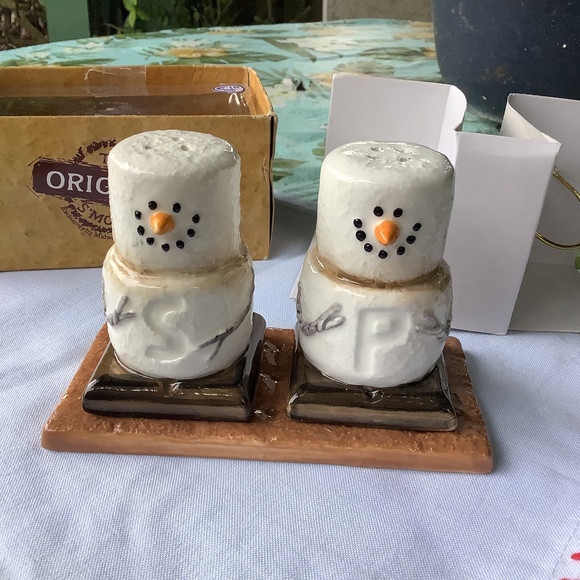 Midwest of Cannon Falls the Original S’mores Marshmallow Salt Pepper Shaker Set - Picture 1 of 7
